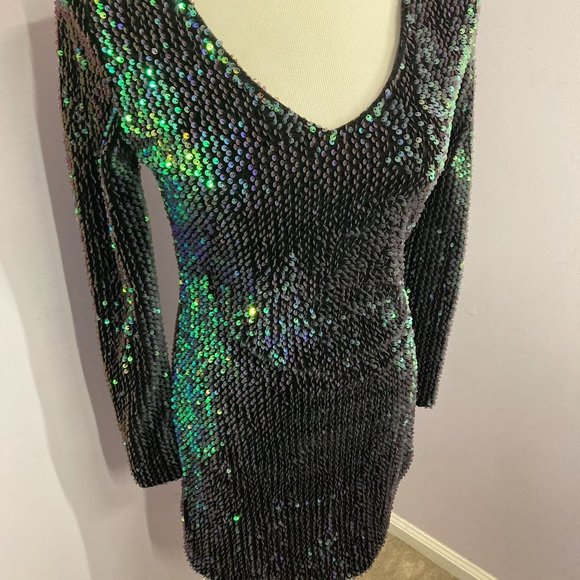 Source Unknown Dresses & Skirts - Iridescent Sequin Dress, New Year's, Size 6-8